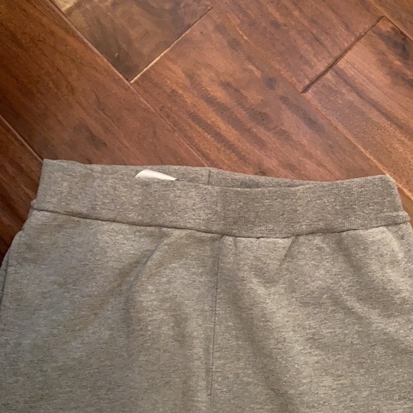 Athletic wear - Picture 4 of 6